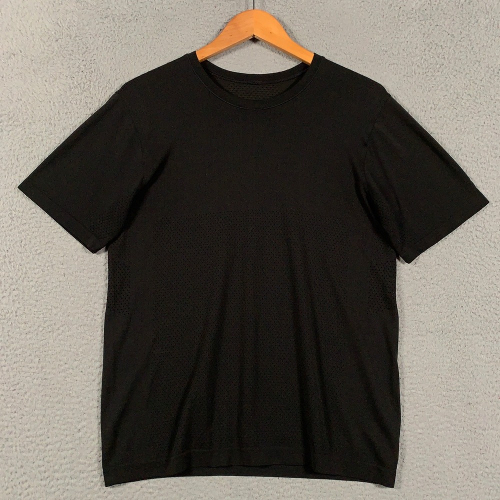 Lululemon Metal Vent Tech T-Shirt Men's Medium M Black Short Sleeve Running Gym